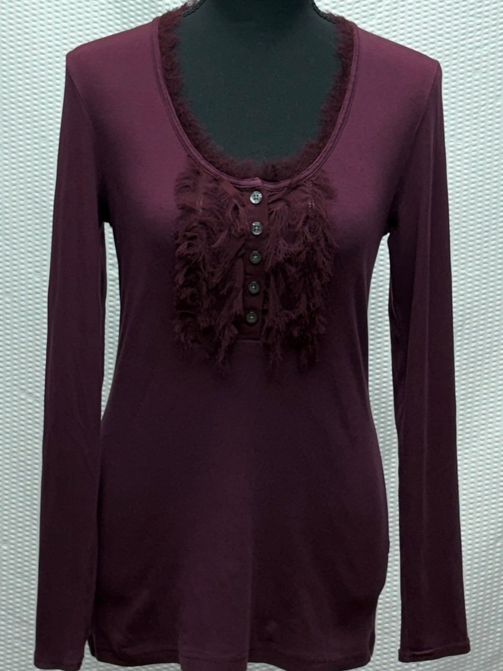 Banana Republic Henley Top Women’s M Burgundy Textured Trim Long Sleeve